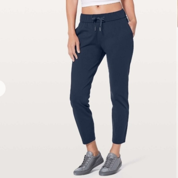 lululemon athletica Pants - Lululemon On The Fly 7/8 Woven Pants True Navy 4